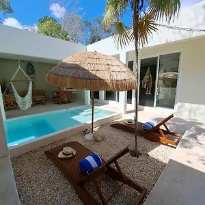 Villa Kuxtah, Beautiful With Private Pool, Tulum